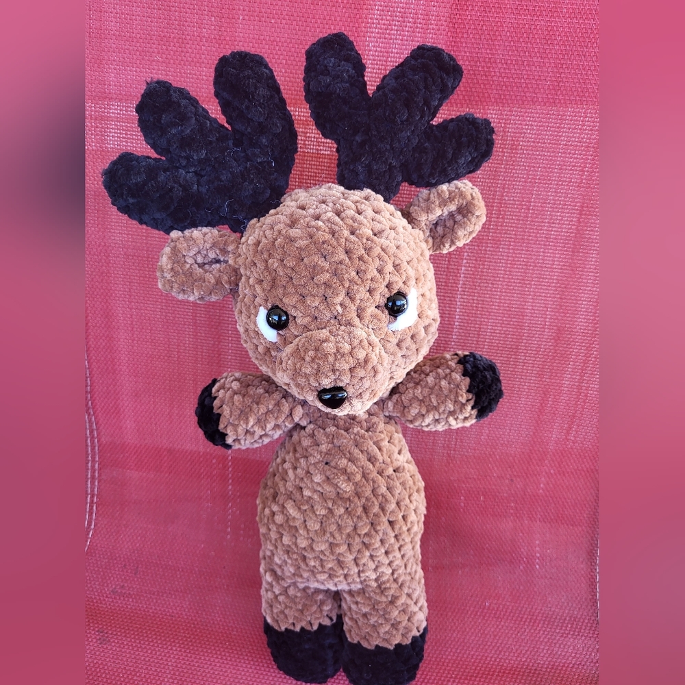Crochet reindeer